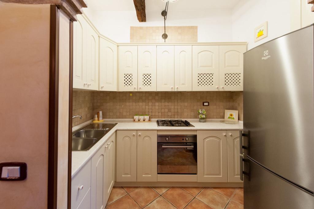 Bed And Breakfast Mblo Fondi Exterior foto
