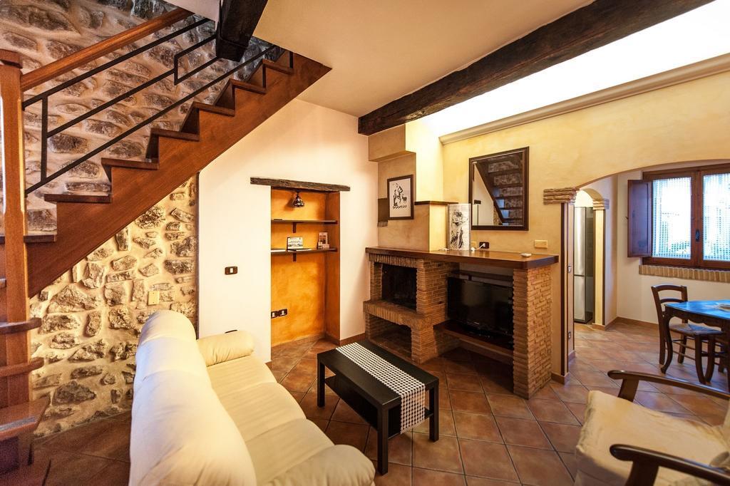 Bed And Breakfast Mblo Fondi Exterior foto
