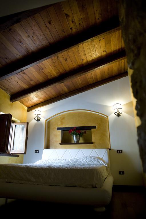 Bed And Breakfast Mblo Fondi Exterior foto