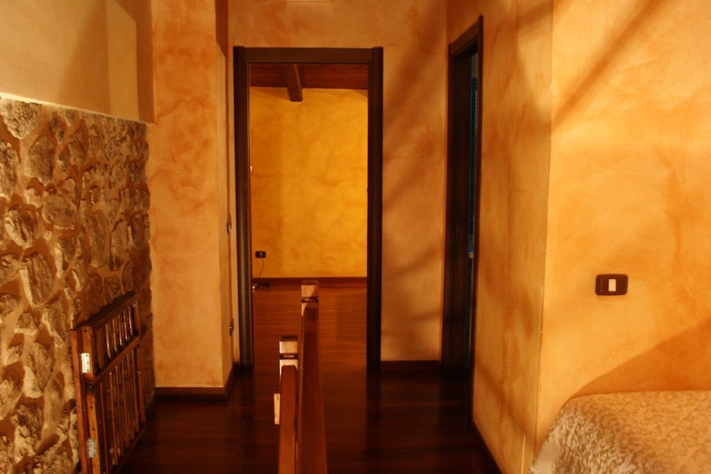 Bed And Breakfast Mblo Fondi Exterior foto